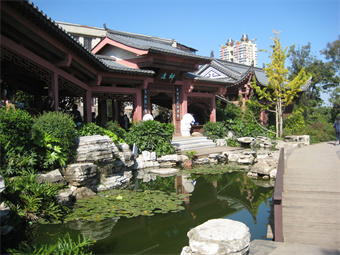 云南曲靖市南城門城墻景觀園